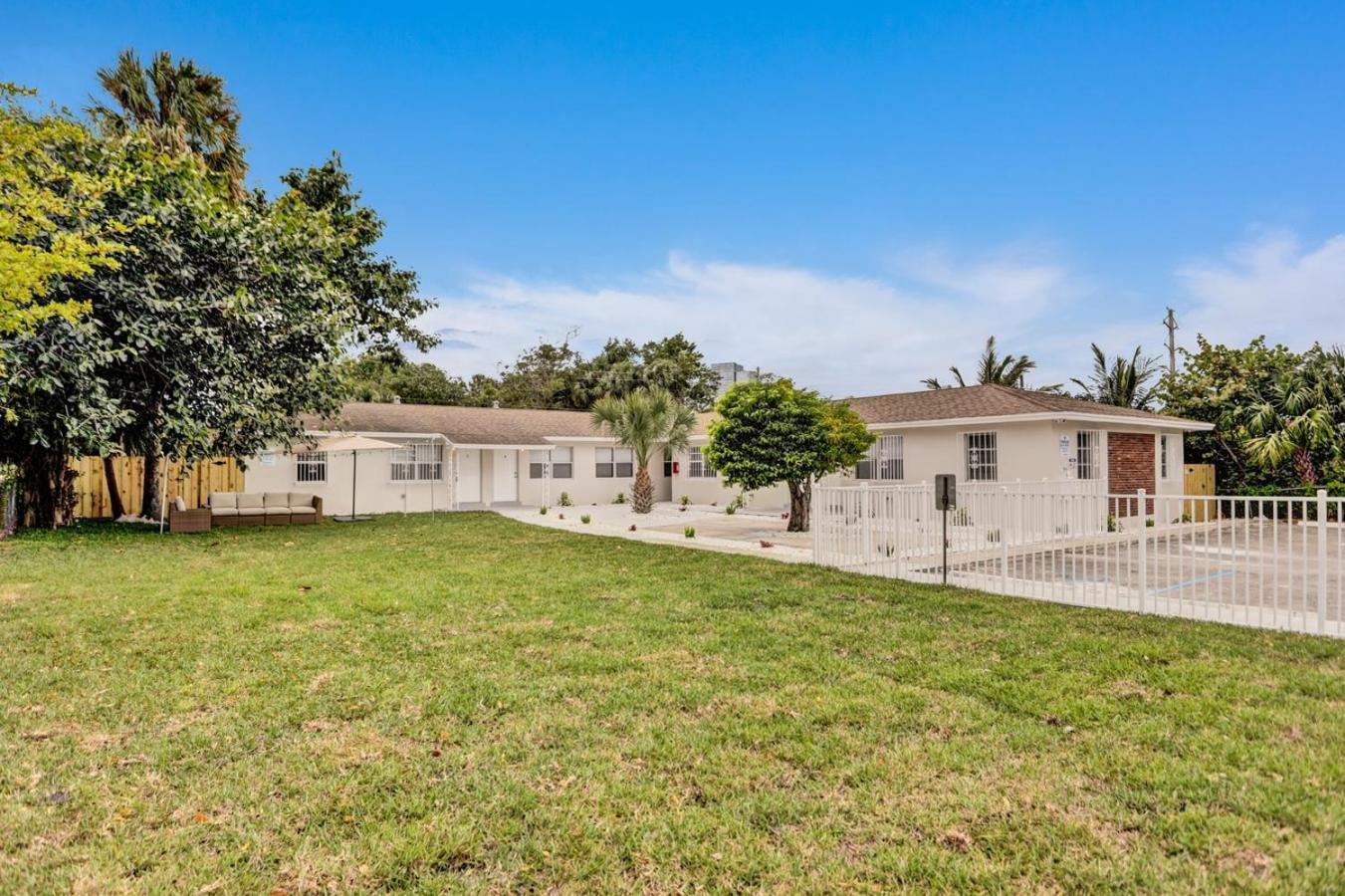 2 Bedroom Holiday Retreat West Palm Beach Art エクステリア 写真