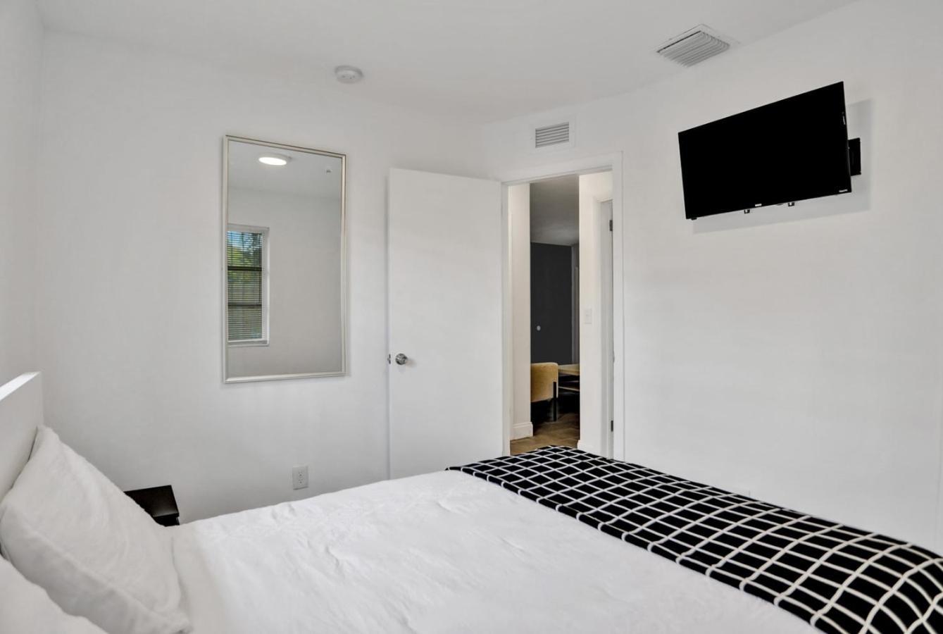 2 Bedroom Holiday Retreat West Palm Beach Art エクステリア 写真